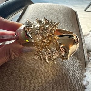 Lilly Pulitzer Gold Shell Cuff NWT